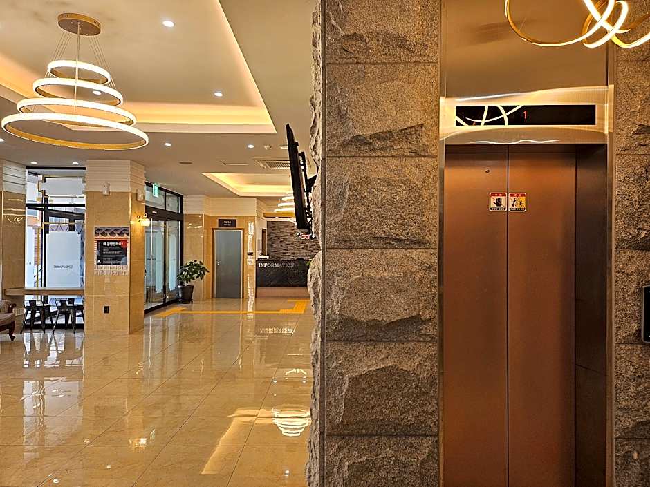 Pungnam Tourist Hotel