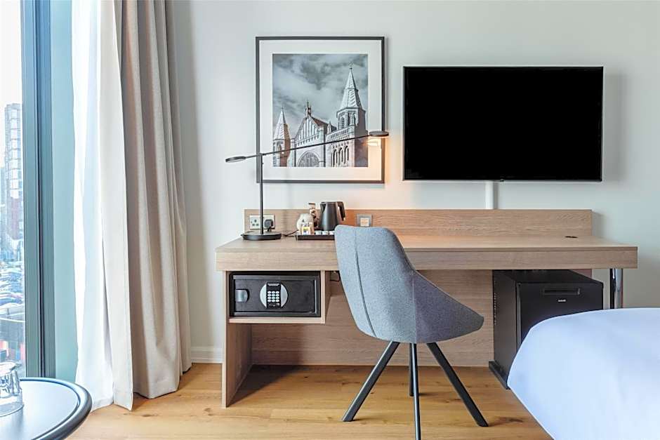 Radisson Hotel Manchester City Centre, A Verified Net Zero Hotel