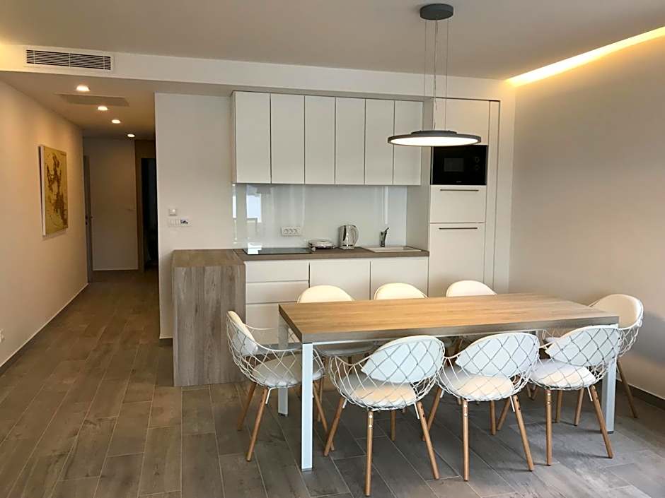 Kalamota Beach House