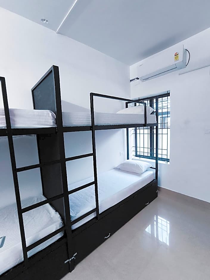 Hotel Stayzo – Cochin, NE