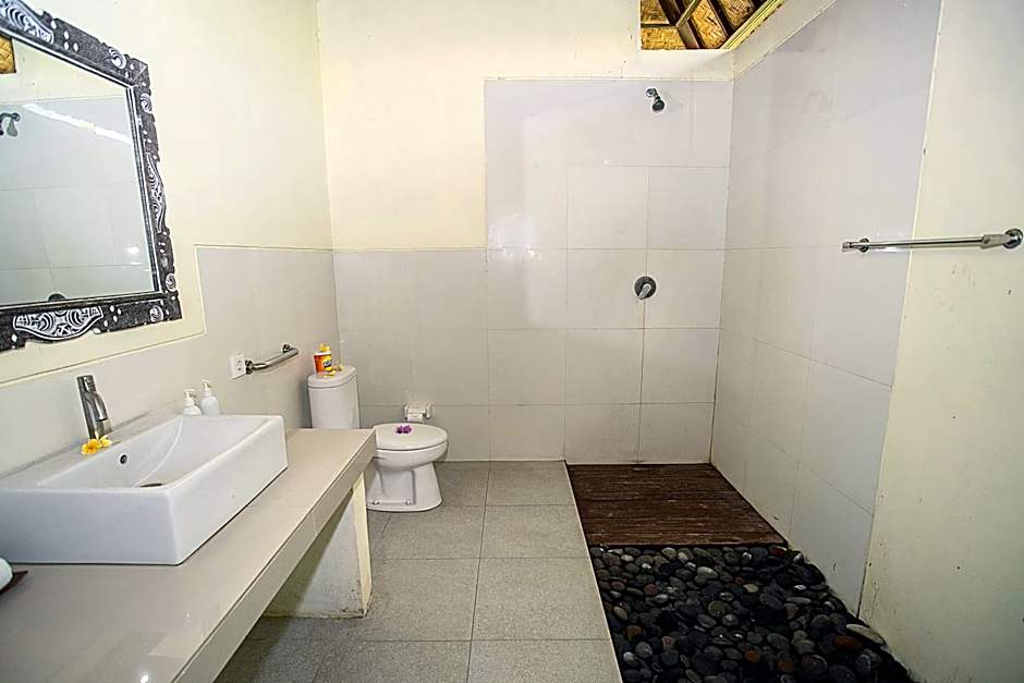 D'Muncuk Huts Lembongan