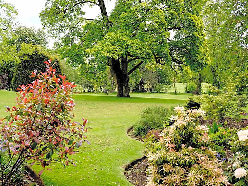 Macdonald Houstoun House