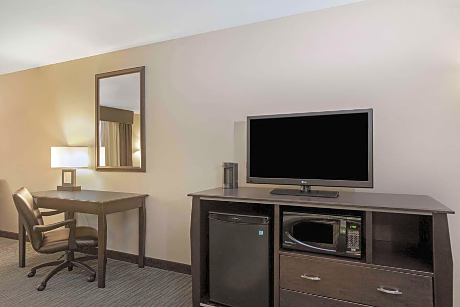 La Quinta Inn & Suites by Wyndham Sioux Falls