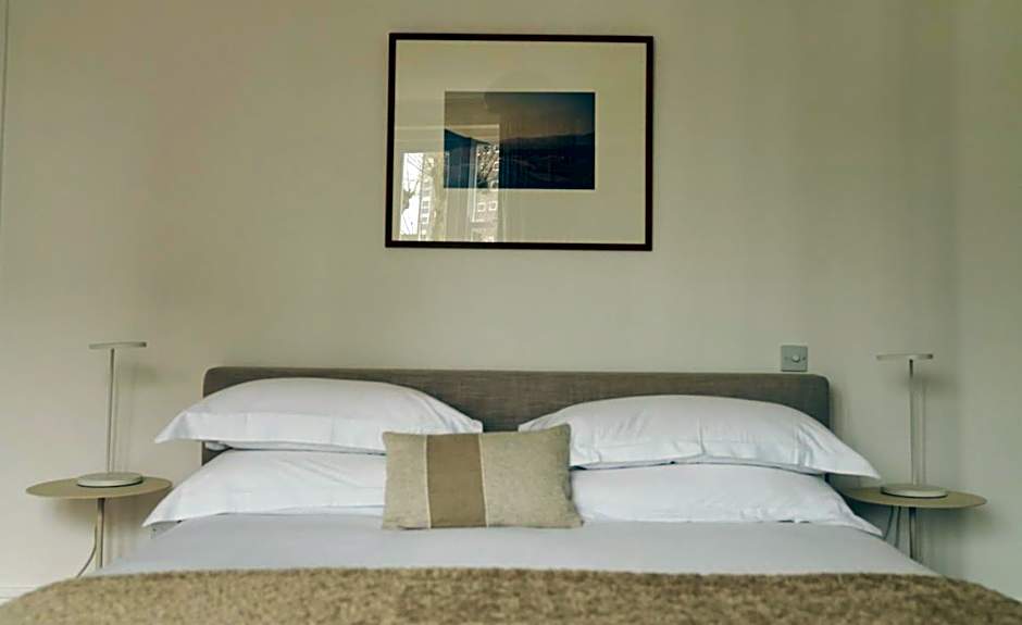 Europa House Apartments