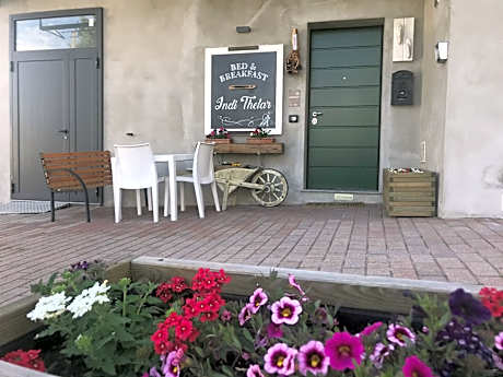 Bed & Breakfast Indi Thelar