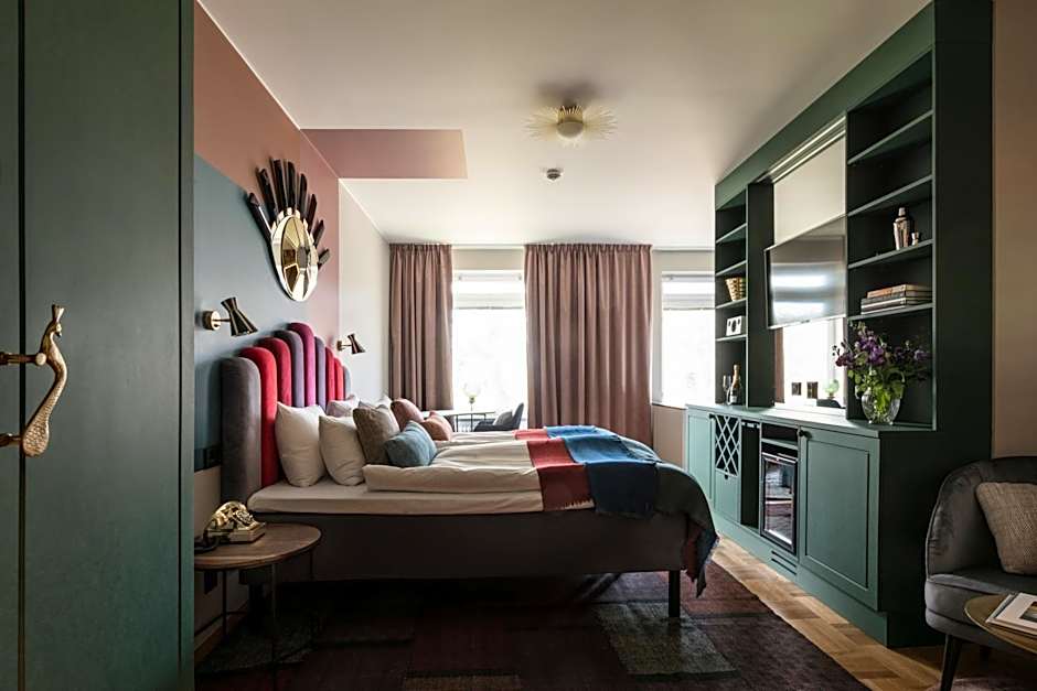 Photo 1 of 6 of Junior Suite
