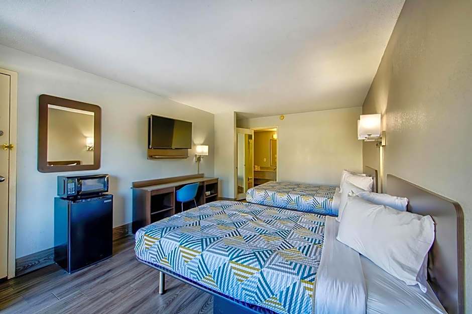 Motel 6 Birmingham, AL - Medical Center - nverness Hwy 280