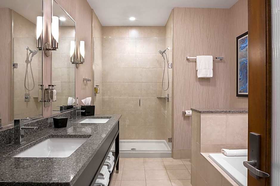 voco The Tiger Hotel, Columbia, MO By IHG