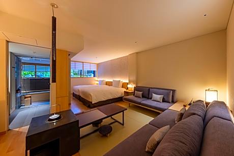 Twin Room with Private Bathroom