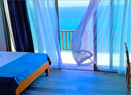 Quadruple Room with Sea View