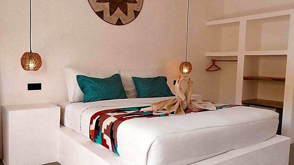 Villa Green House A tropical central 2-BR villa