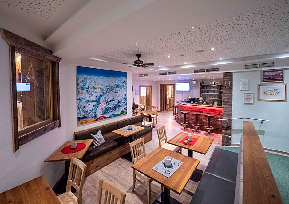 Hotel & Apart Central