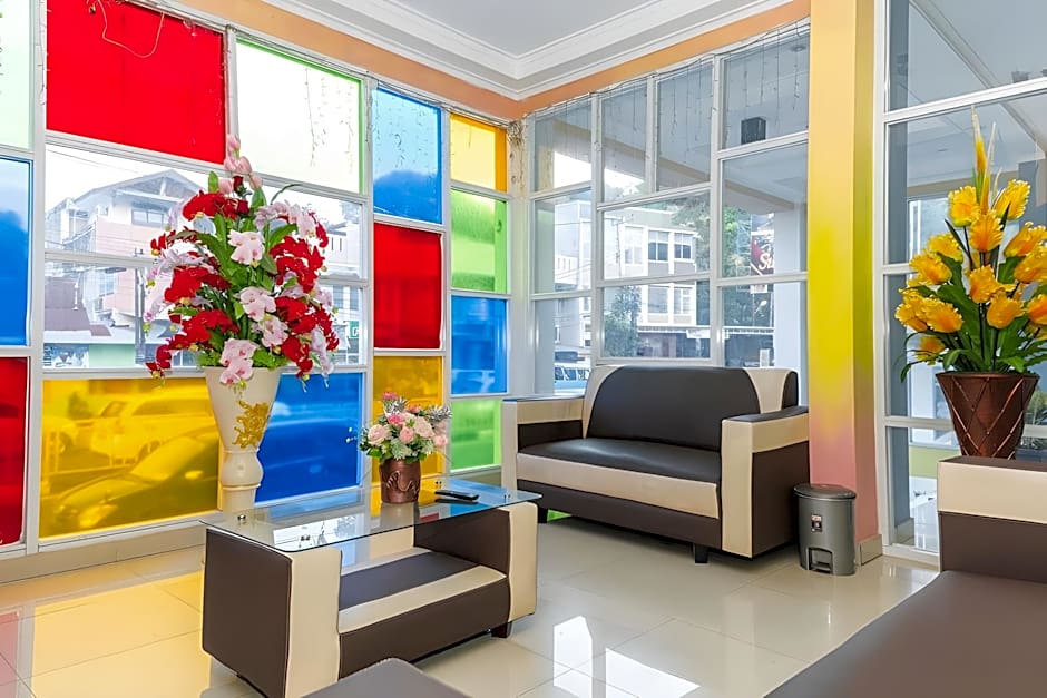 RedDoorz Plus @ Paal 2 Manado