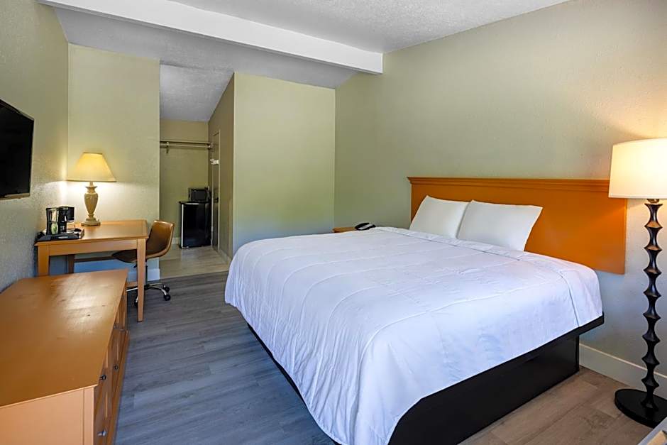 Motel 6 - Aberdeen, WA