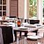 Sheraton Commander Hotel