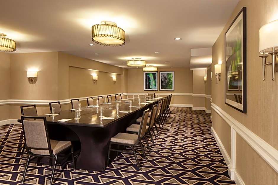 Melrose Georgetown Hotel