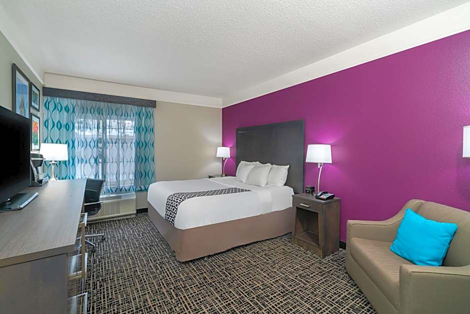 La Quinta Inn & Suites by Wyndham Albany Airport