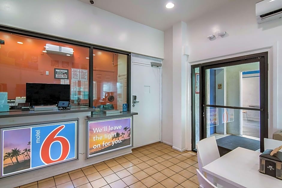 Motel 6 Monterey Park