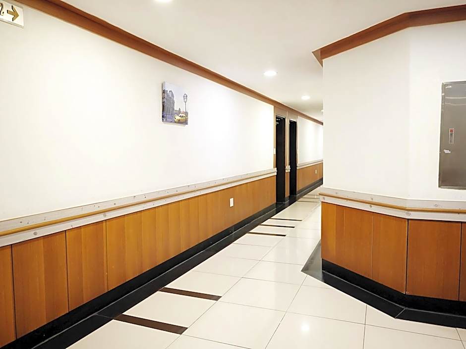 Goodstay Andong Park Hotel