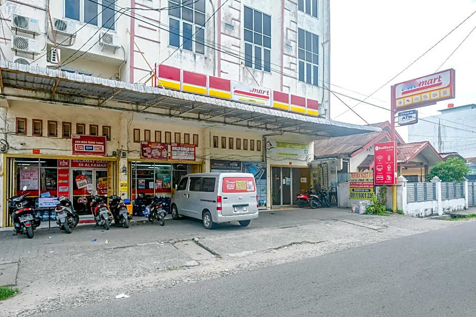 RedDoorz @ Jalan Japaris Medan