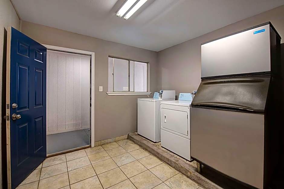 Motel 6-Sulphur Springs, TX