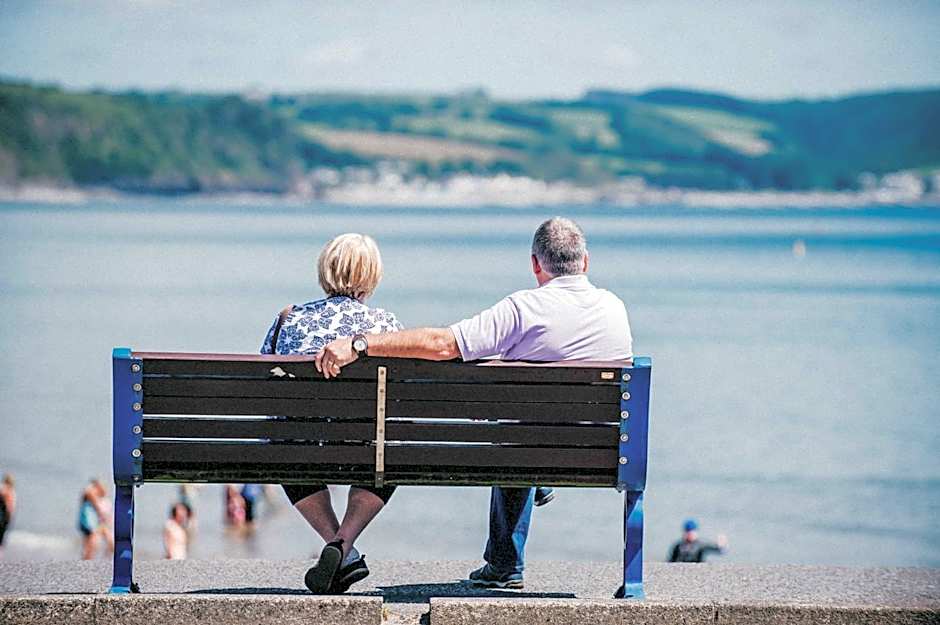 Harbour Stays - The Marine Centre, Saundersfoot Harbour, SA69 9HE