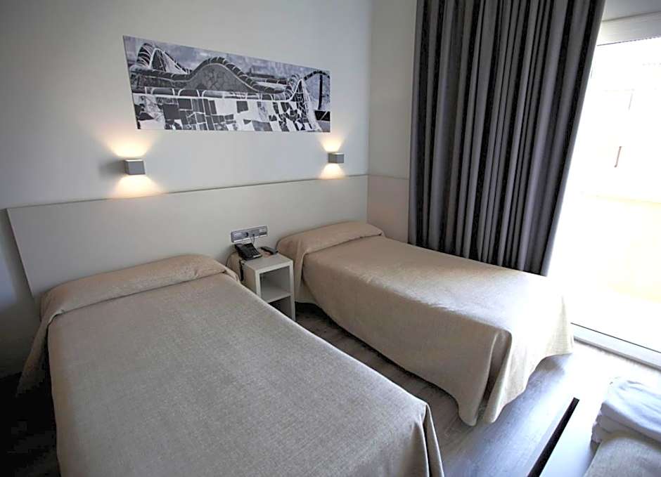 Hotel Ciutat De Sant Adria