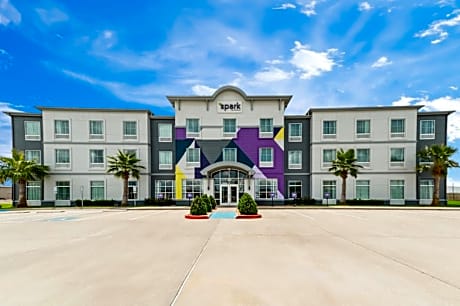 Spark by Hilton Victoria