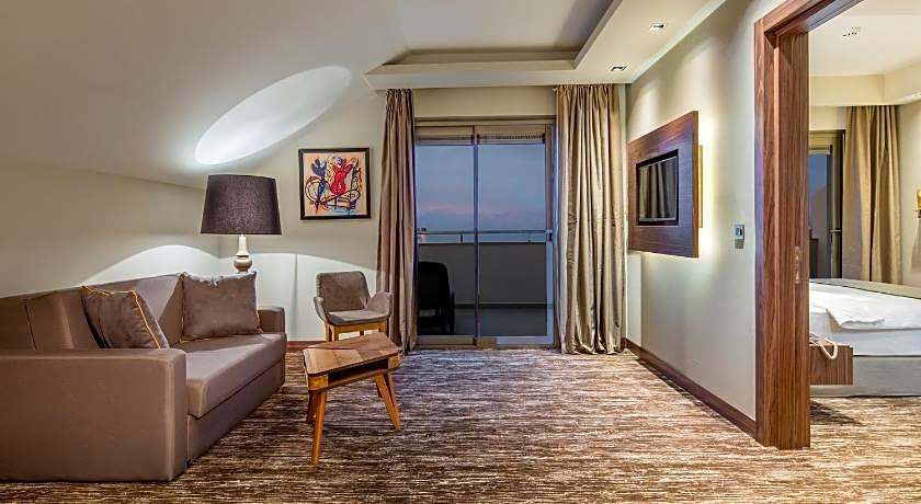 Holiday Inn Antalya - Lara By IHG