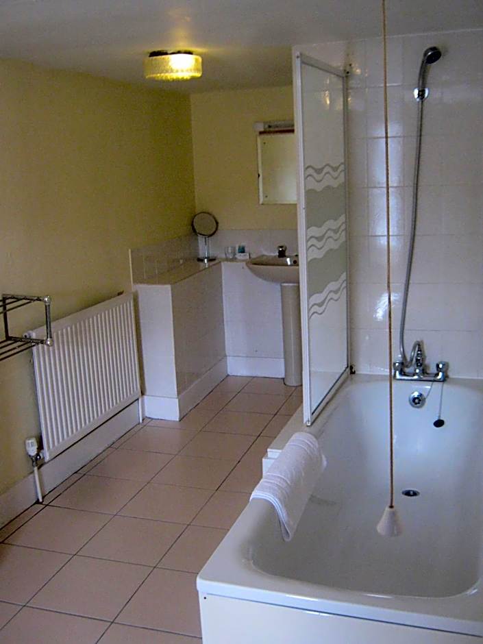 Rose and Crown Hotel