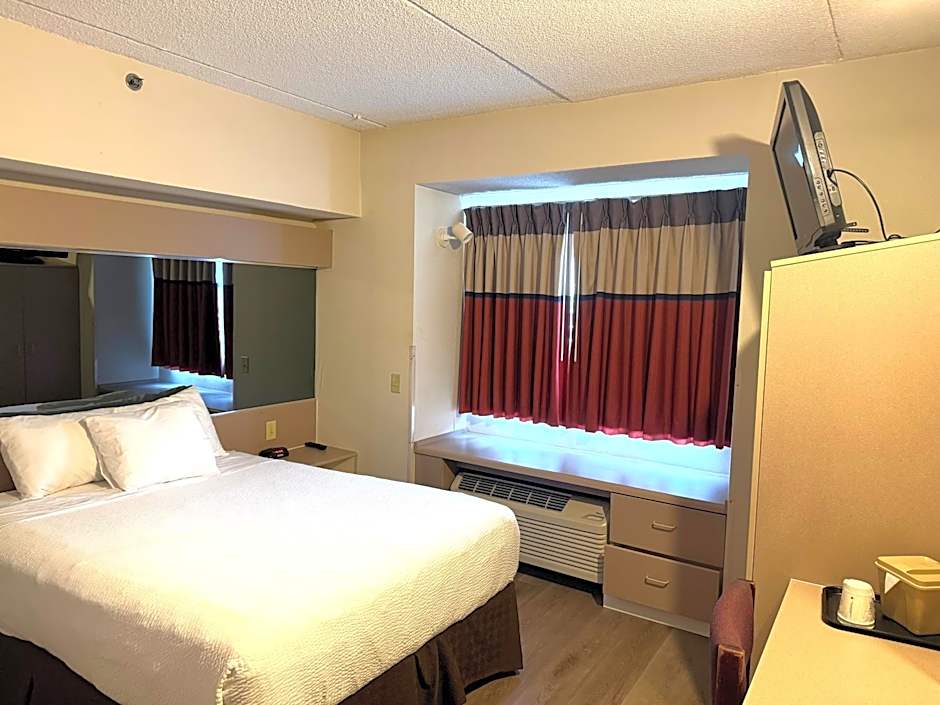 Microtel Inn & Suites by Wyndham Bloomington MSP Airport