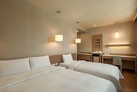 Exquisite Triple Room