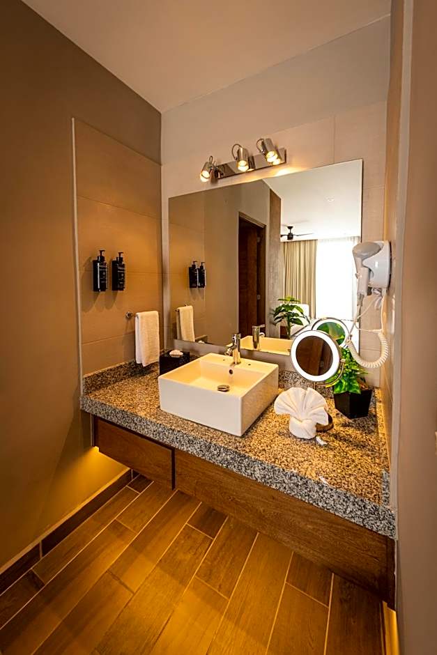 Nirú Ocean Suites by Binniguenda