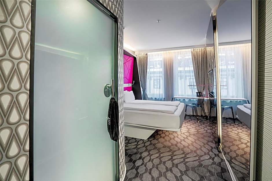 Magic Hotel Xhibition