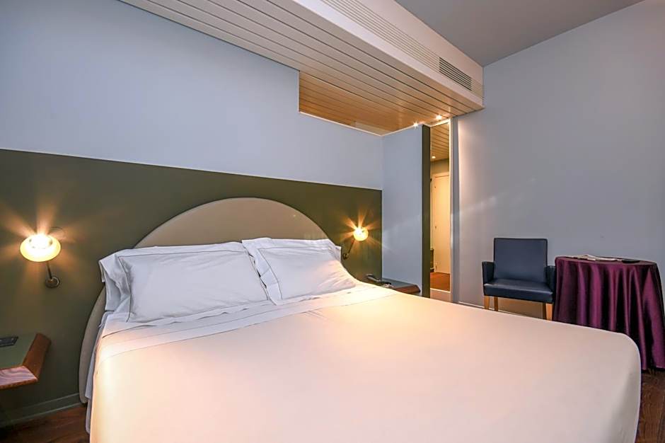 Hotel City