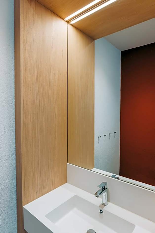 Montreux Youth Hostel