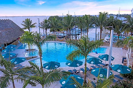 Compass Hotel by Margaritaville Anna Maria Sound