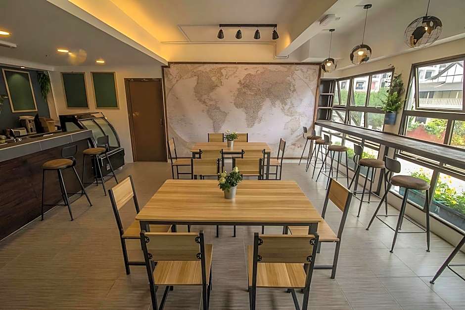 Traveller Bunker Hostel