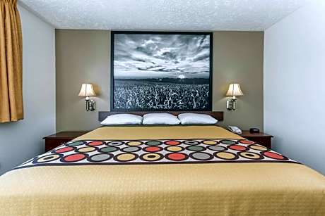 King Room - Mobility Access/Non-Smoking