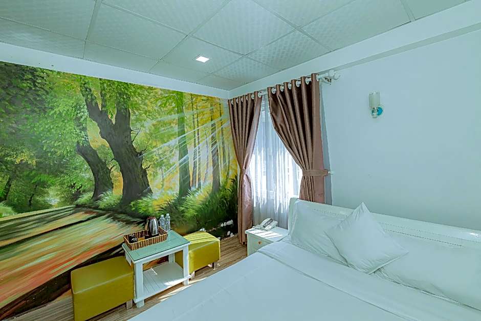 Ken's Backpackers Hotel