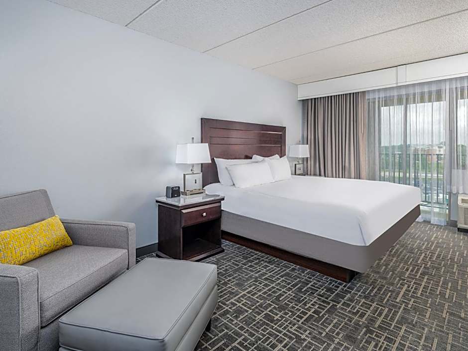 Crowne Plaza Milwaukee Airport by IHG