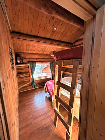 Single Room with Shared Bathroom