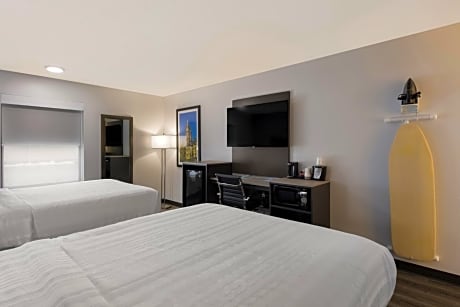 Queen Room with Two Queen Beds - Non-Smoking