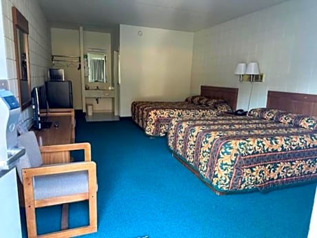 Queen Room with Two Queen Beds