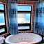 Hotel Moon