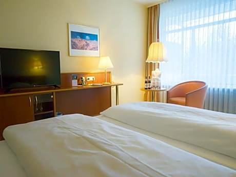Deluxe Junior Suite (1 Adult)