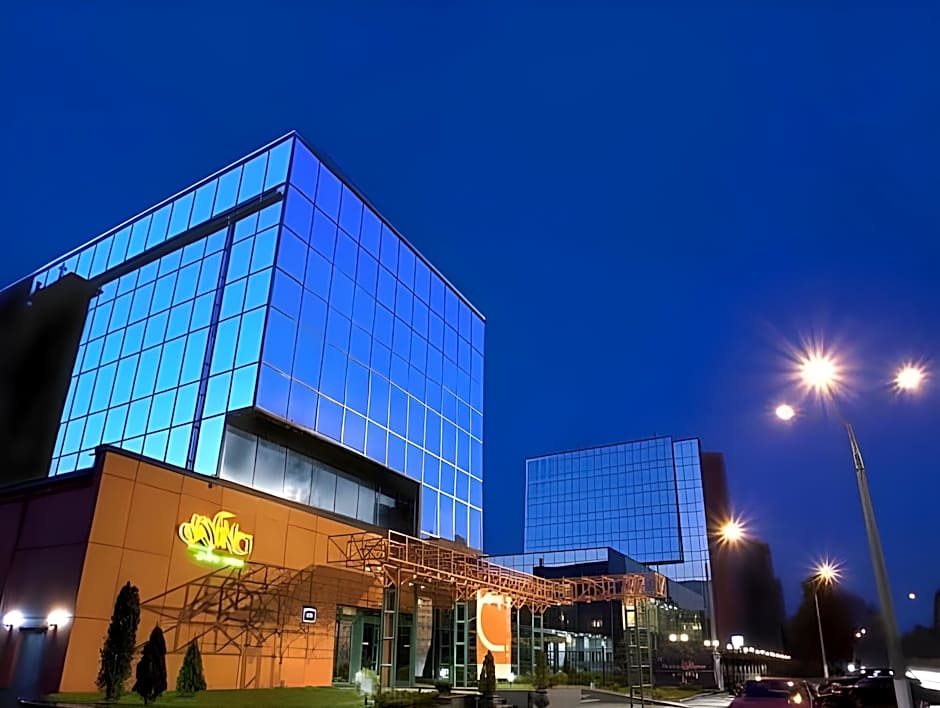 Cosmopolit Premier Art-Hotel