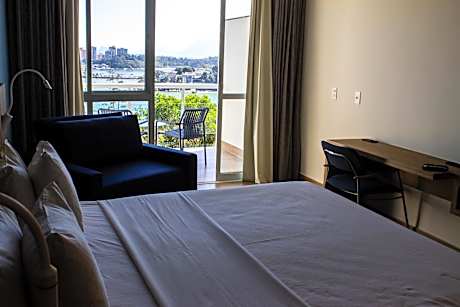Deluxe Double Room with Balcony and Sea View