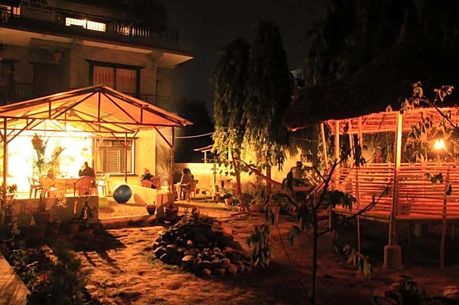 Hotel The Cherry Garden