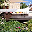 Bellazure Hotel
